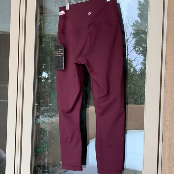 90 DEGREE BY REFLEX Wonderflex Elastic Free High Waist Capri Leggings, small - Picture 10 of 16